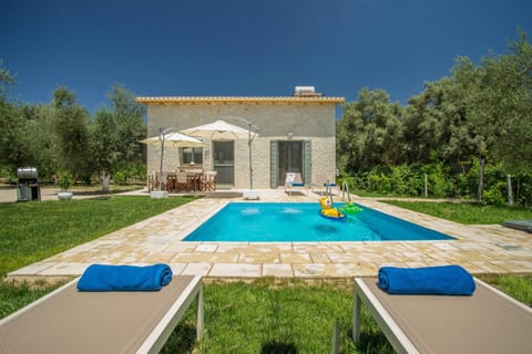 Facade/entrance, Summer, Garden, Swimming pool