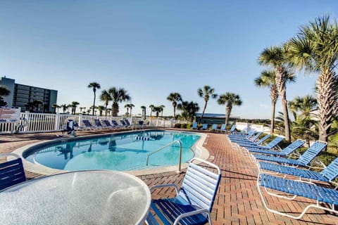 Pinnacle Port C1-302 House in Sunnyside