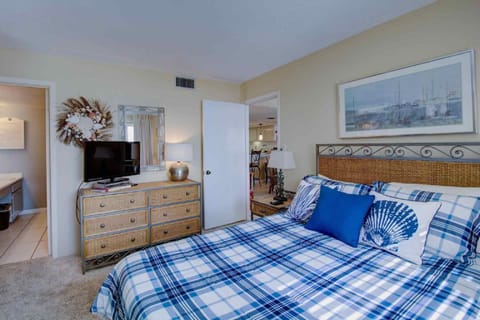 Pinnacle Port C1-302 House in Sunnyside