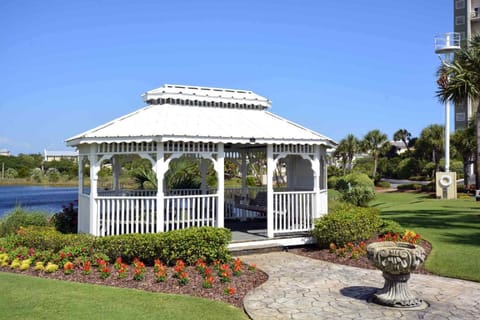 Pinnacle Port C1-302 House in Sunnyside