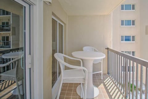 Pinnacle Port B3-307 House in Sunnyside