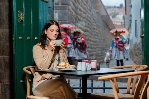 People, Coffee/tea facilities, Food