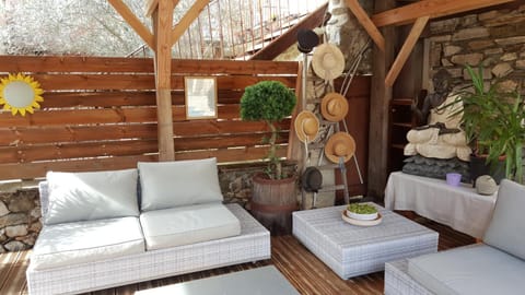 Patio, Swimming pool, Swimming pool