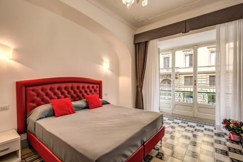 Bed, Day, Summer, Other, Bedroom, On site, City view