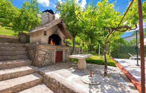 Holiday Home Marijeta, Grab 2A, Trilj Country House in Split-Dalmatia County