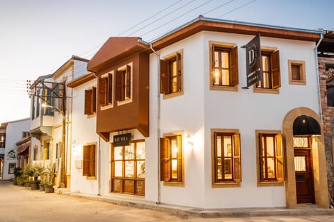 Property building, Facade/entrance, Street view