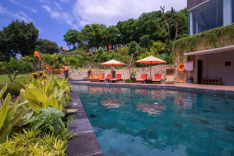 Garden, Swimming pool