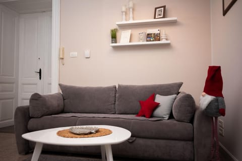 Library, Living room