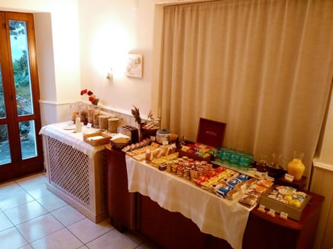 Spring, Winter, Summer, Food and drinks, Other, Autumn, On site, Food, Breakfast, Sunrise