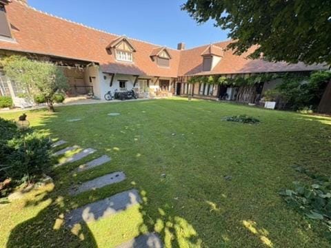 La tanière des ours Bed and Breakfast in Chaumont-sur-Tharonne