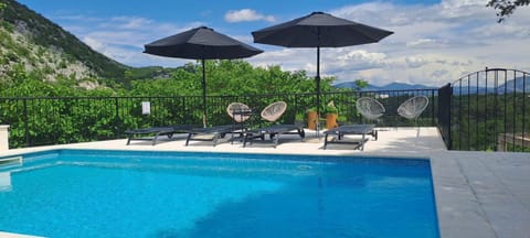 Pool view, Swimming pool, sunbed