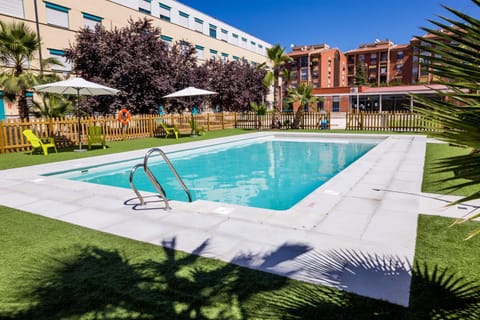 Swimming pool, Swimming pool