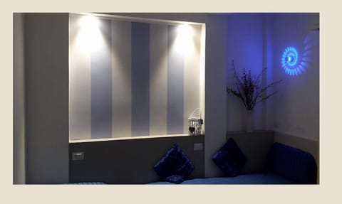 Photo of the whole room, Decorative detail, Bedroom