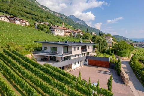 Tholr - Ferienwohnungen - Tramin Apartment in Trentino-South Tyrol