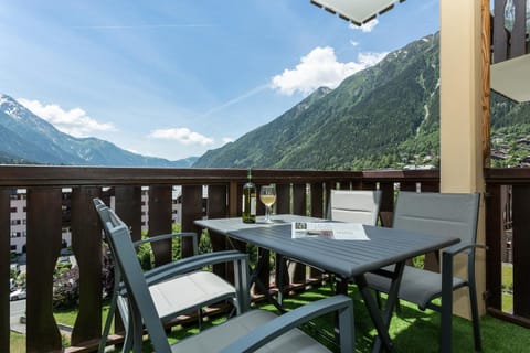 Summer, Balcony/Terrace, Balcony/Terrace, On site, Mountain view