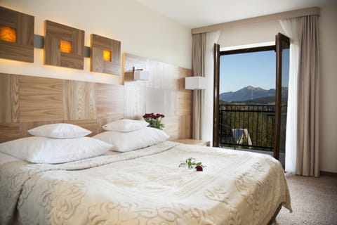 Bed, View (from property/room)