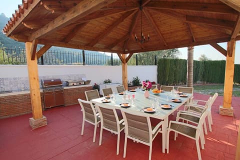 TESS Villa Fleury Villa in Alhaurín de la Torre