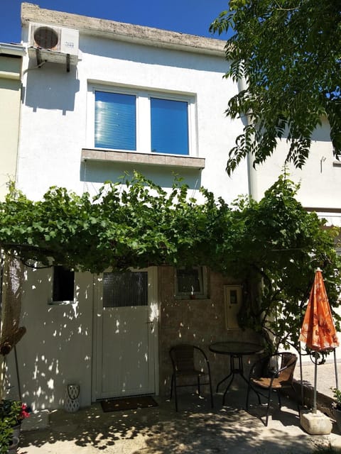 Property building, Patio