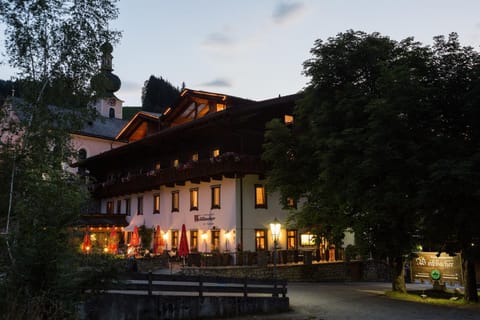 Property building, Night