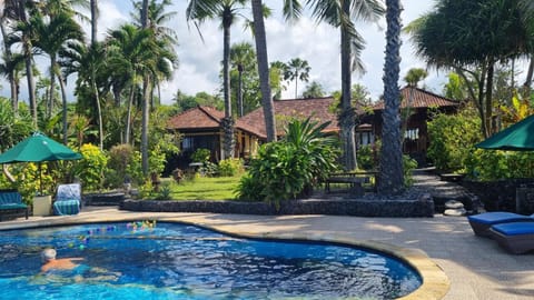 Property building, Restaurant/places to eat, Pool view, Swimming pool, Breakfast