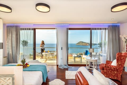 Blue Suite by Cosmos Apartment in Platanias