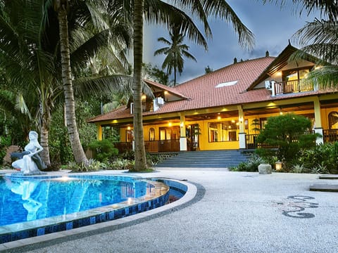 Property building, Swimming pool