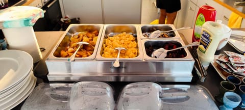 Breakfast, Buffet breakfast