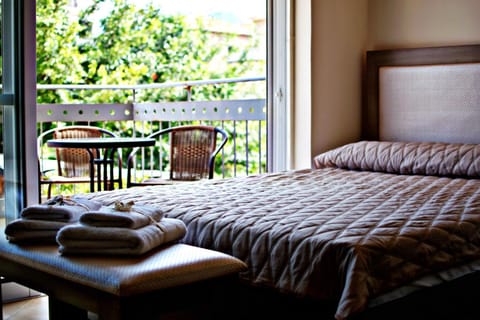 Bed, View (from property/room), cot, bunk bed, Inner courtyard view
