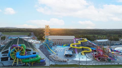 Aqua park, Swimming pool