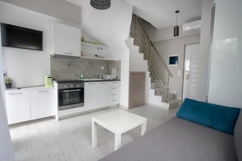 Kitchen or kitchenette, Living room