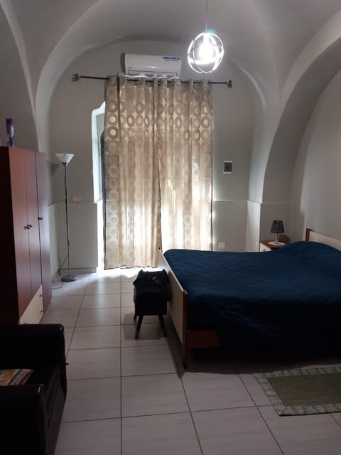 Bed, Photo of the whole room, Bedroom, air conditioner