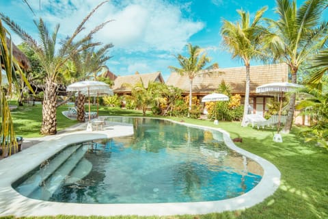 Property building, Garden, Garden, Garden view, Garden view, Swimming pool