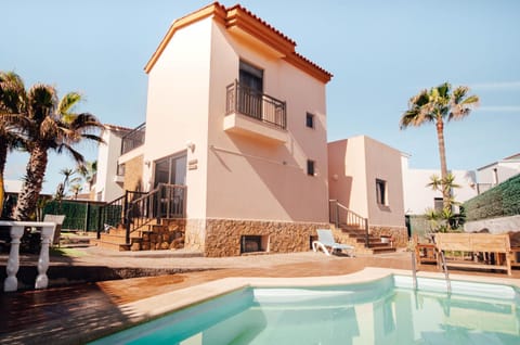 Patio, Pool view, Swimming pool
