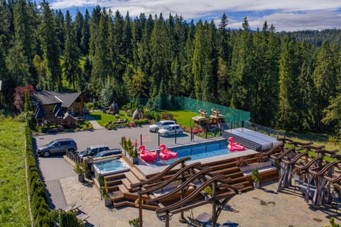 Swimming pool, Swimming pool