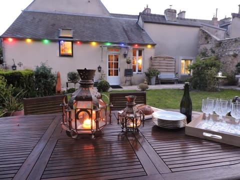 Facade/entrance, Garden, Dinner