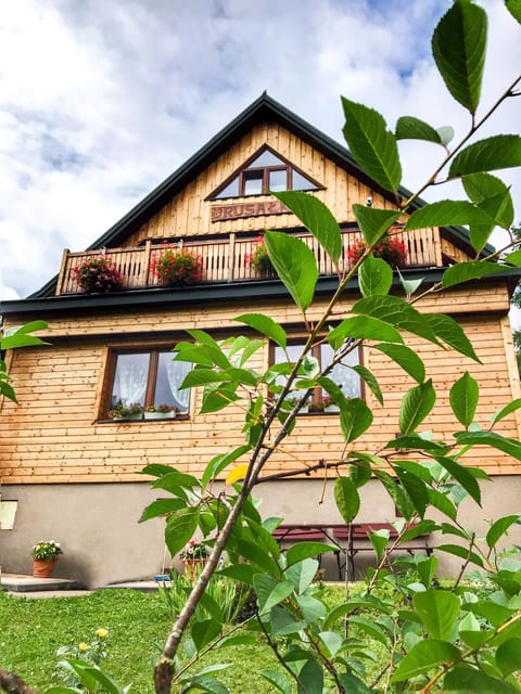 Property building, Day, Garden, Garden view