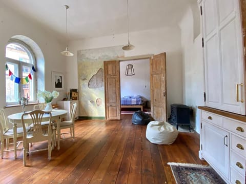 Living room, Dining area, kitchen, kitchen