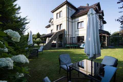 Property building, Garden, Seating area, Garden view