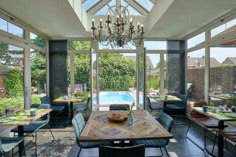 Property building, Breakfast, Buffet breakfast