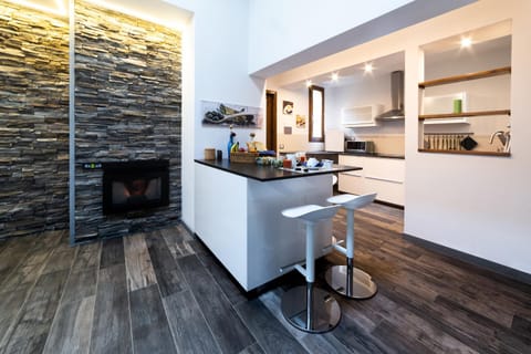 Communal lounge/ TV room, Lobby or reception, Internal: Not applicable to any particular room