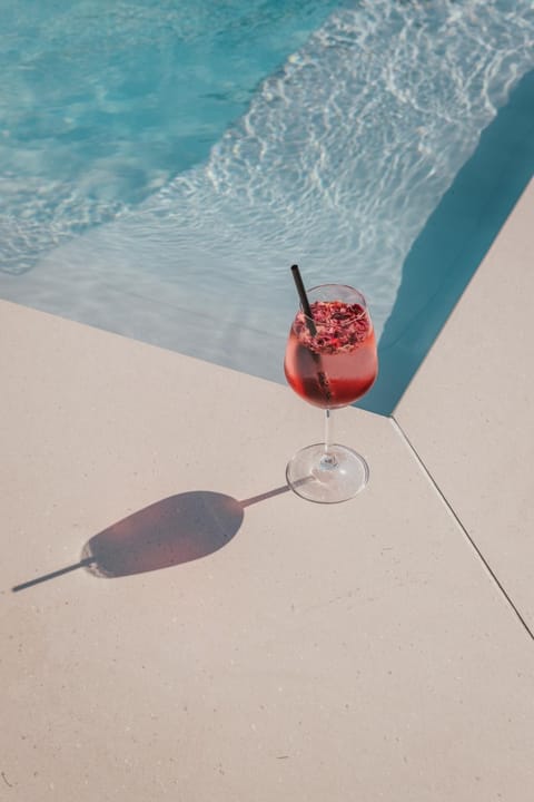 Food and drinks, Swimming pool