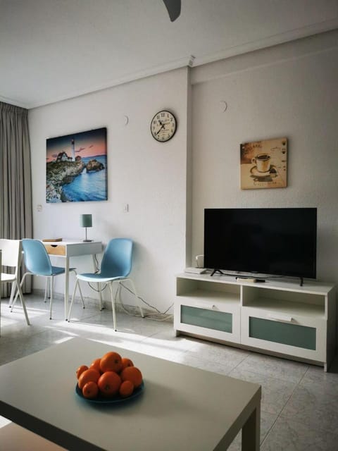 Living room, Photo of the whole room, Decorative detail