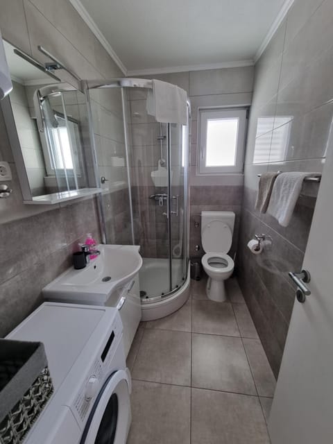 Apartmani Anna Apartment in Okrug Gornji