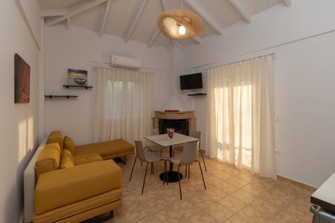 Lagouvardos Apartments Apartment in Messenia