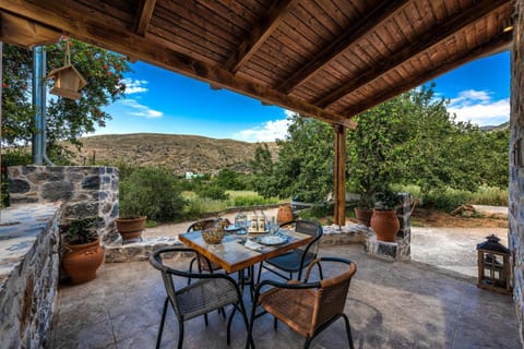 Balcony/Terrace, Mountain view