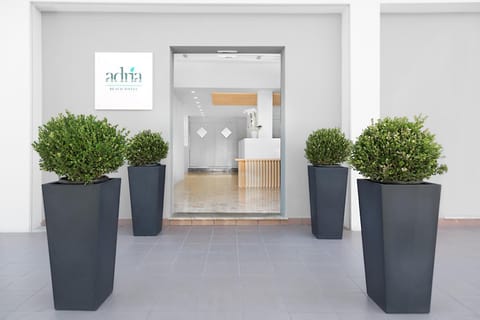 Facade/entrance, Property logo or sign