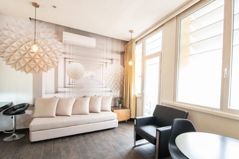 Living room, Decorative detail, Seating area