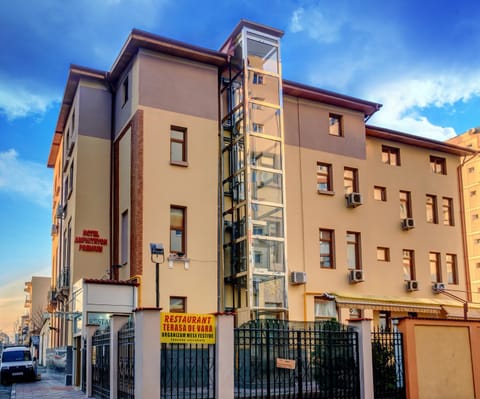 Facade/entrance, Day