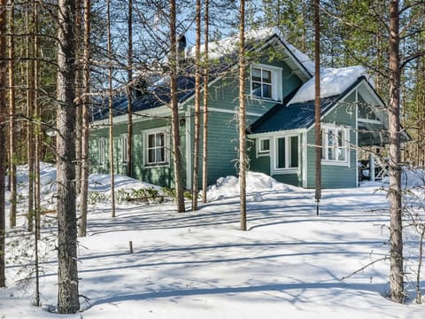 Holiday Home Huuhkalinna by Interhome House in Lapland