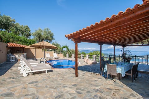 Natural landscape, View (from property/room), Balcony/Terrace, Pool view, Sea view, Swimming pool, sunbed